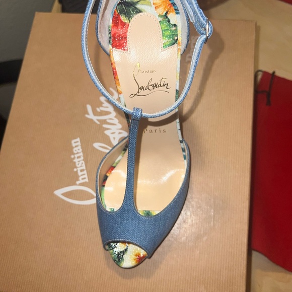 Red Bottoms-Christian Louboutin - Picture 4 of 13